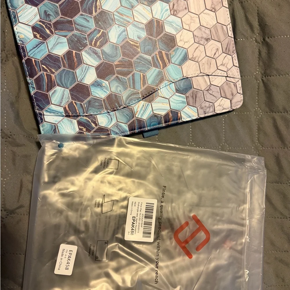 Hexagon Pattern iPad Cover